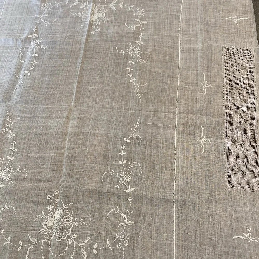 Vintage Handmade Linen Tablecloth 80x62 Floral Embroidered Drawnwork Shabby Chic